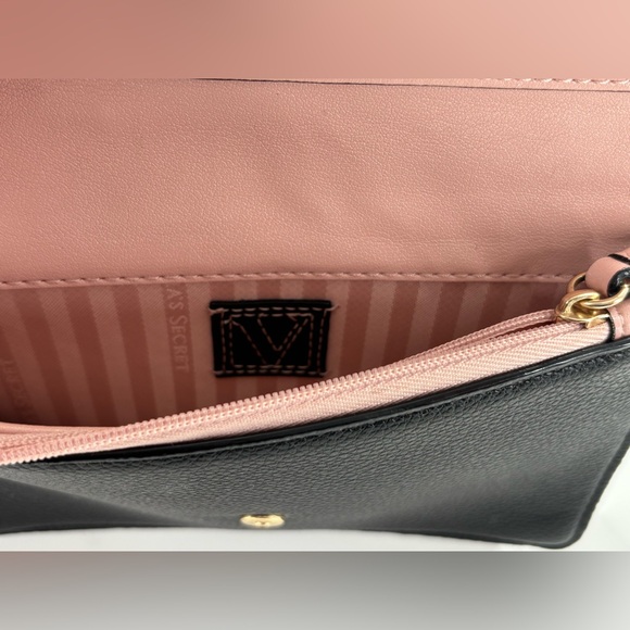 Victoria's Secret Black V-Quilt Tech Wristlet Wallet - Picture 6 of 10